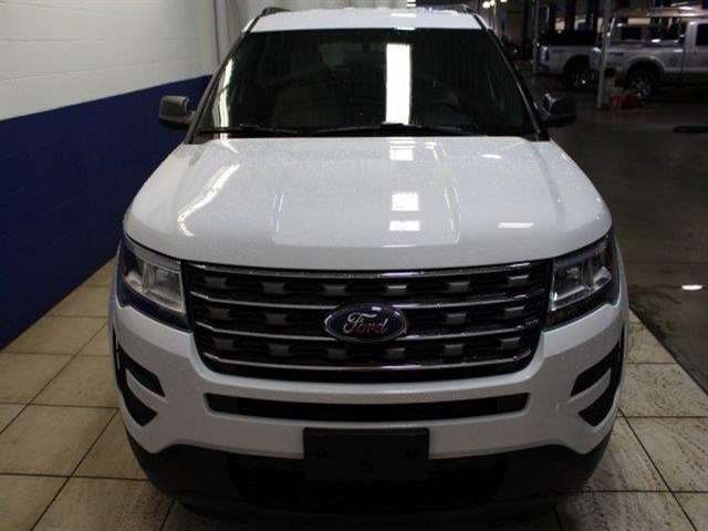 Ford Explorer 2017 photo 2